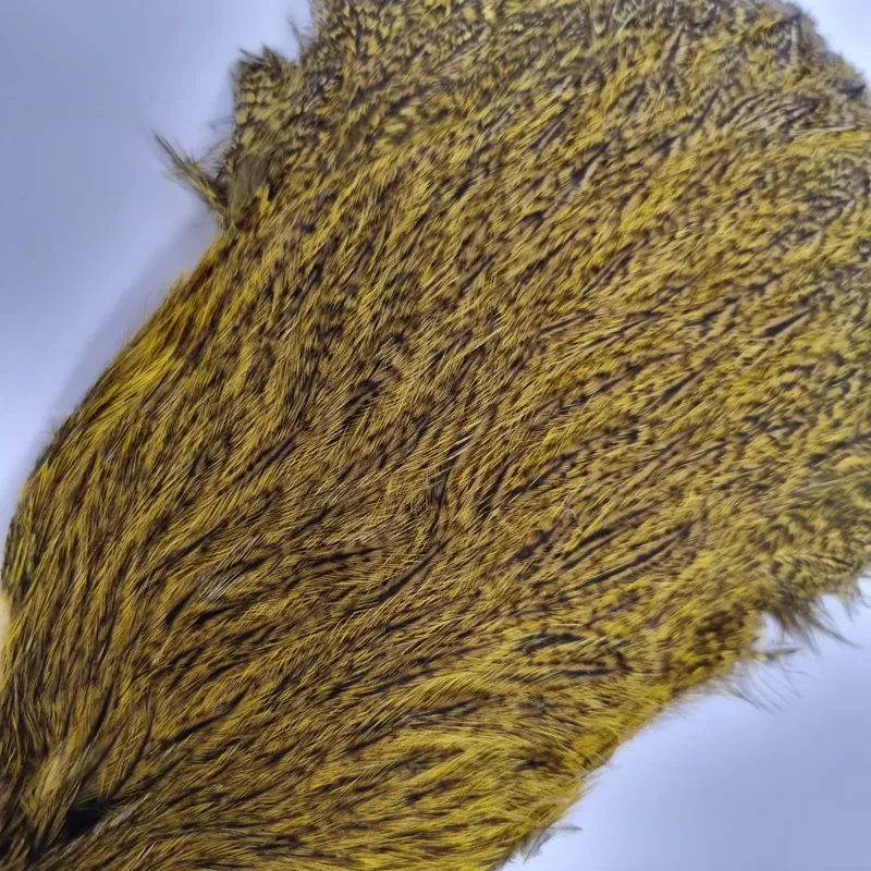 Whiting Coq de Leon Hen Cape in Speckled Yellow-9